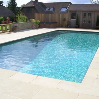 swimming-pool-surround-paving-stones